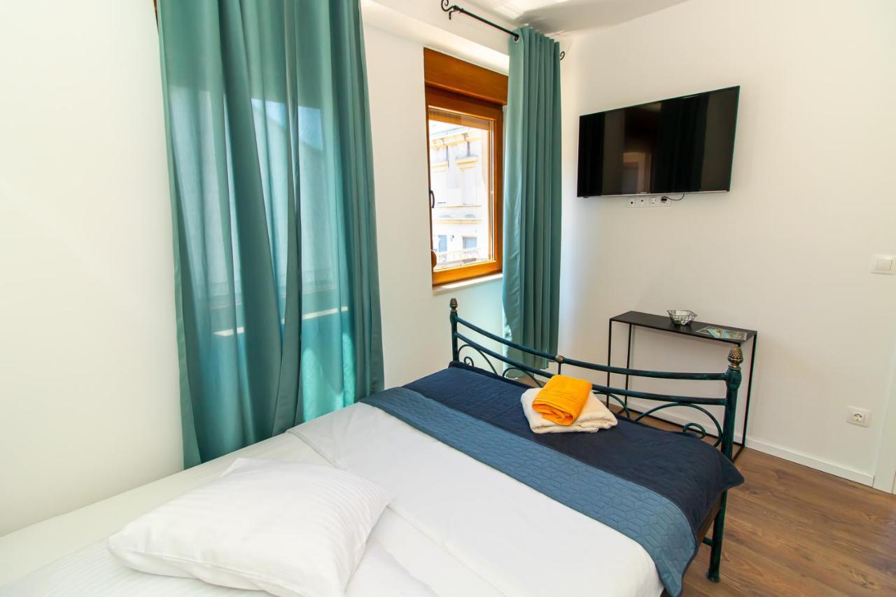 Luxury Apartments Iris Mostar Exteriör bild